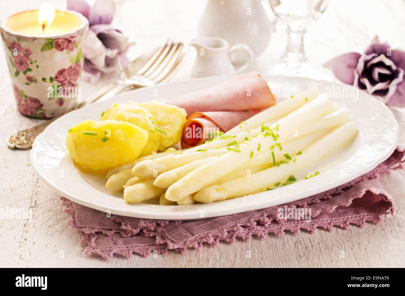 asparagi bianchi Foto Stock
