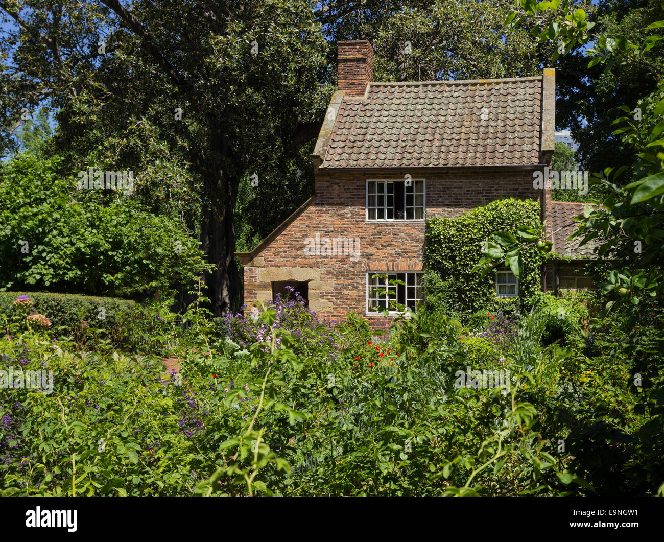 Garden Cottage di piccola casa di mattoni Foto Stock