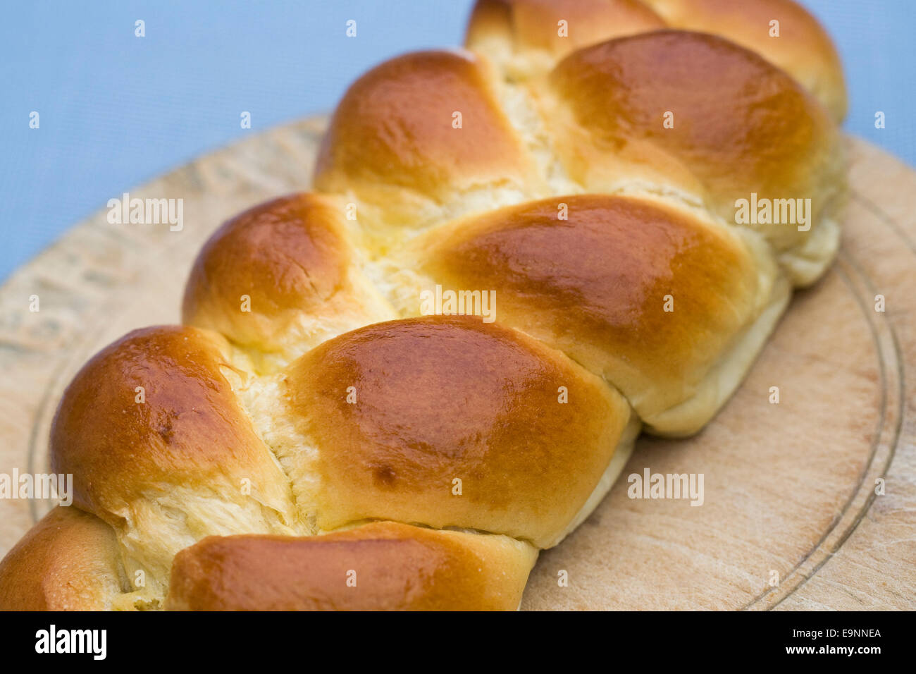 Pane appena sfornato brioche. Francese pasticceria arricchito. Foto Stock