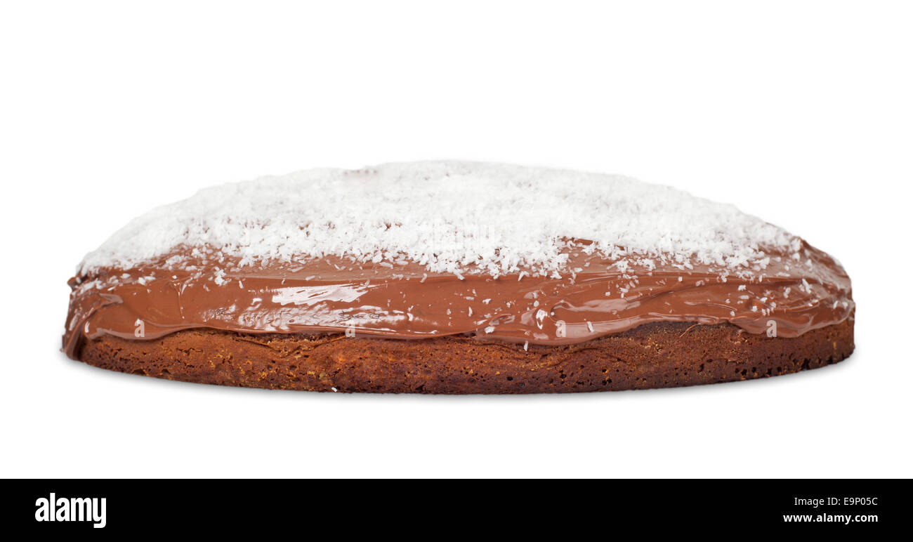 Torta di cioccolato e noci di cocco su sfondo bianco Foto Stock
