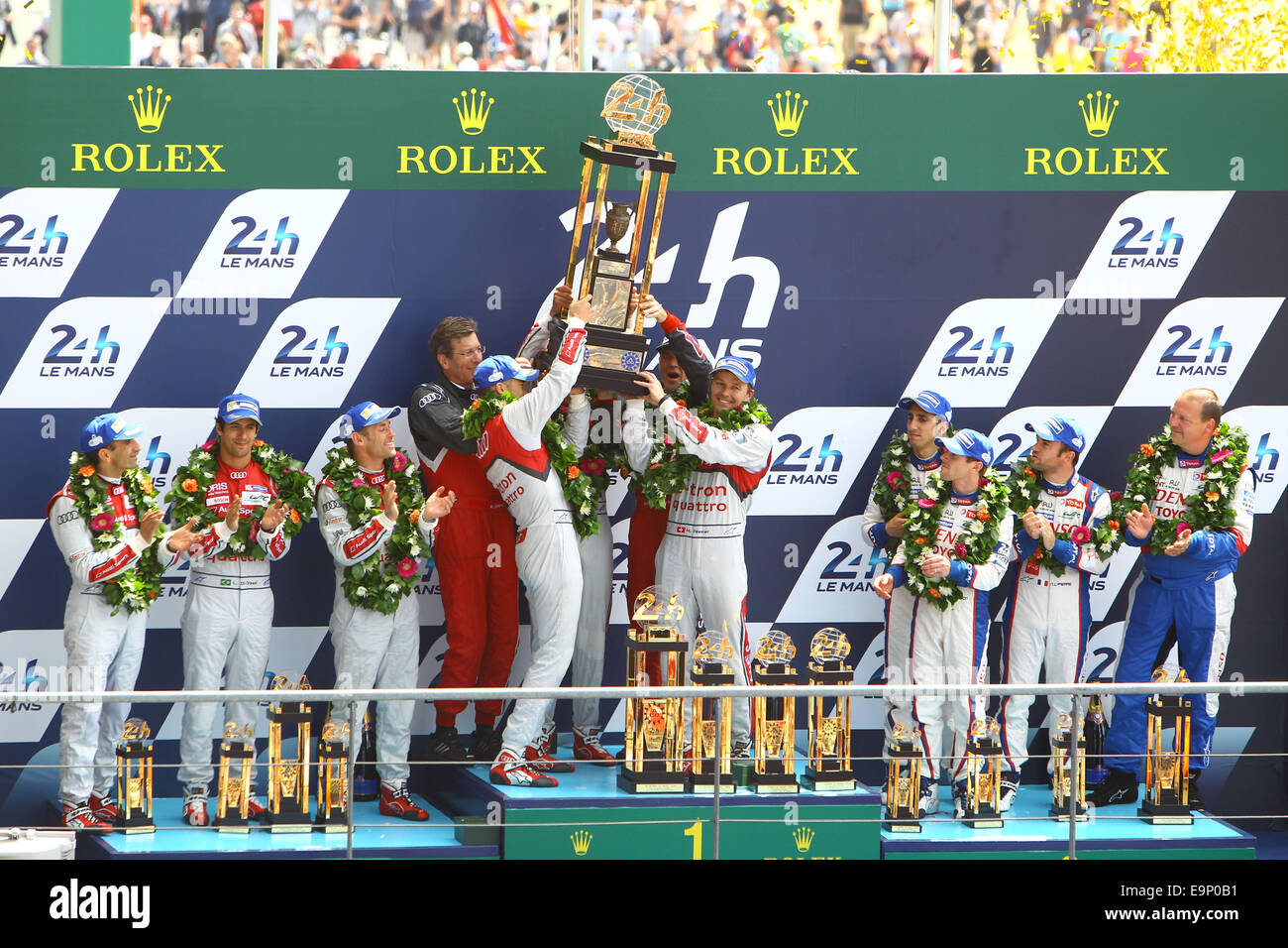 Le Mans, Francia. Il 24 giugno 2014. 24 Ore di Le Mans Endurance race. Marcel Fassler - Benoit Treluyer - Andre Lotterer sul podio dei vincitori © Azione Sport Plus/Alamy Live News Foto Stock Le Mans, Francia. Il 24 giugno 2014. 24 Ore di Le Mans Endurance race. Marcel Fassler - Benoit Treluyer - Andre Lotterer sul podio dei vincitori © Azione Sport Plus/Alamy Live News Foto Stock