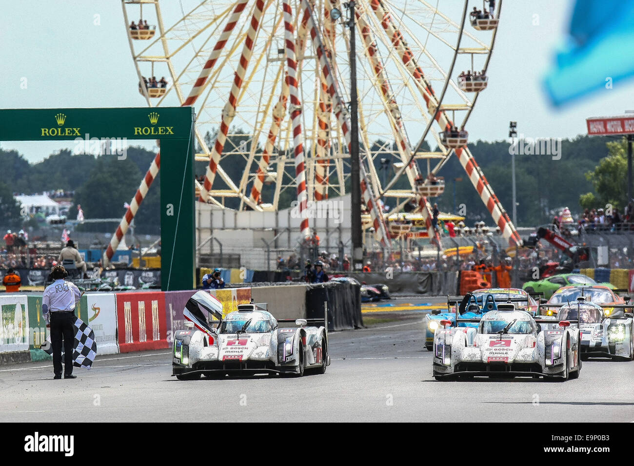 Le Mans, Francia. Il 24 giugno 2014. 24 Ore di Le Mans Endurance race. Marcel Fassler - Benoit Treluyer - Andre Lotterer sul podio dei vincitori © Azione Sport Plus/Alamy Live News Foto Stock Le Mans, Francia. Il 24 giugno 2014. 24 Ore di Le Mans Endurance race. Marcel Fassler - Benoit Treluyer - Andre Lotterer sul podio dei vincitori © Azione Sport Plus/Alamy Live News Foto Stock
