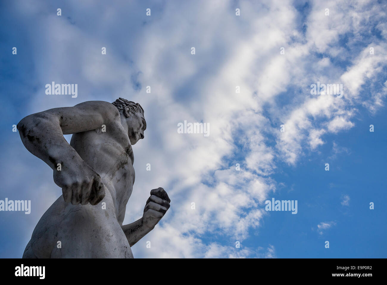 Statua di un runner in Stadio dei Marmi, Roma, Italia Foto Stock