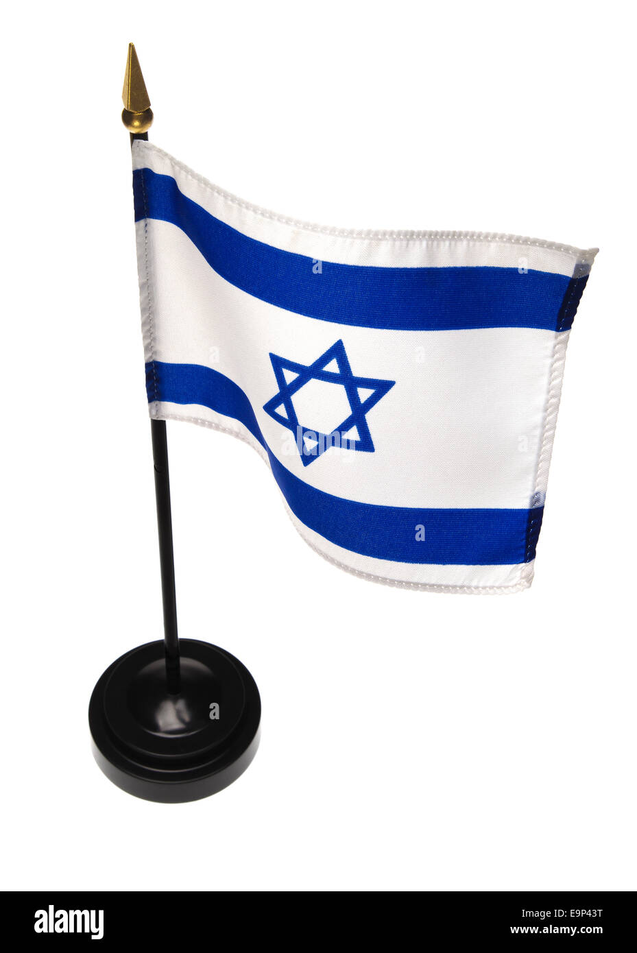 Piccola bandiera di Israele in un supporto isolato su uno sfondo bianco. Angolo di alta. Foto Stock