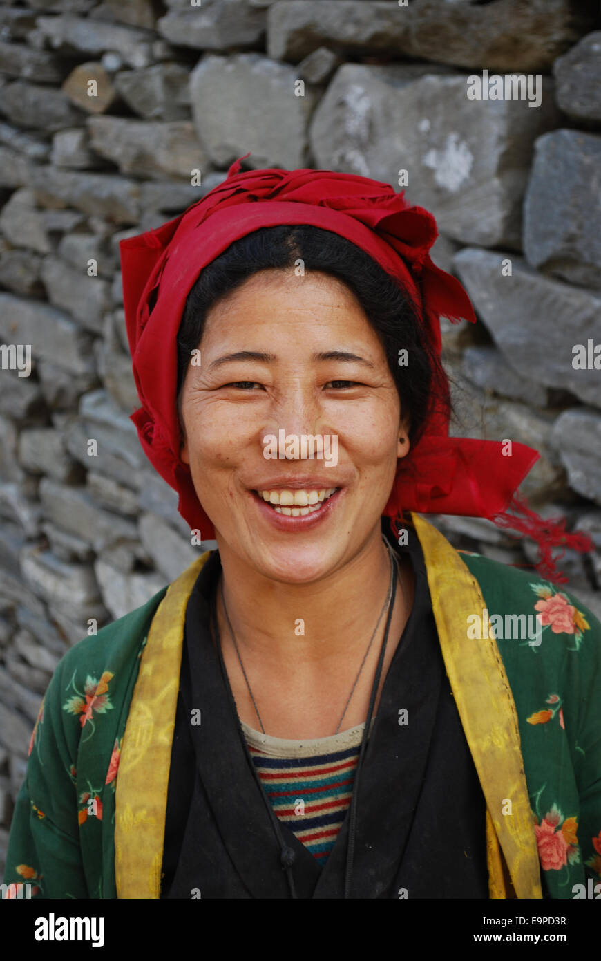 Donna tibetana sorrisi Foto Stock