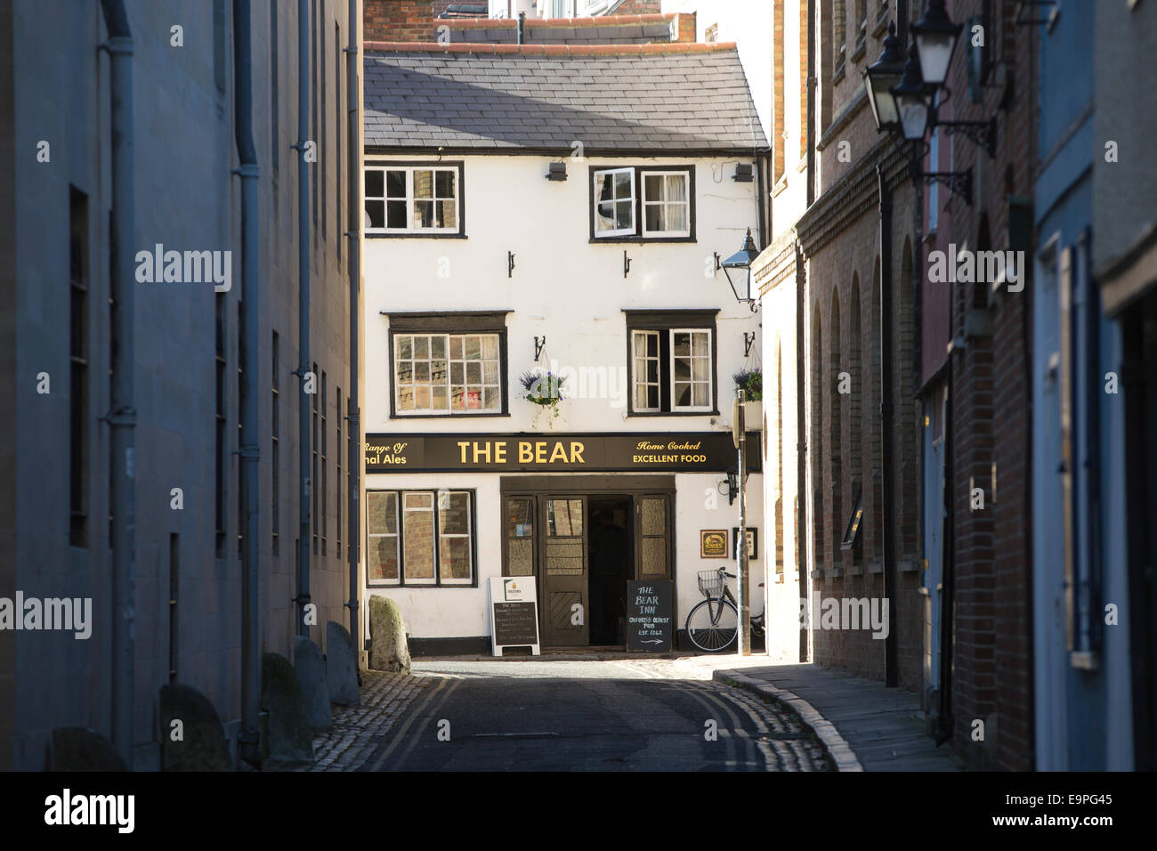 Il Bear Inn, storico public house situato in Oxford, risalente al 1242, Oxford, England, Regno Unito Foto Stock