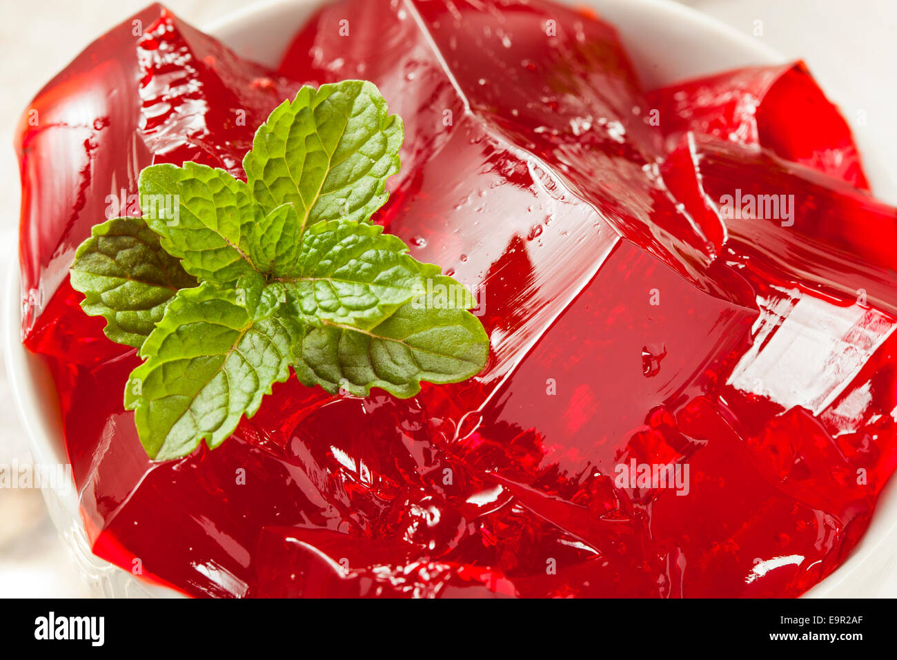 In casa Red Cherry Dessert di gelatina in una ciotola Foto Stock