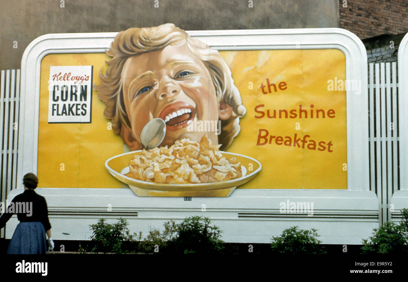 Kellogg's Corn Flakes cartellone a Londra, Inghilterra circa 1950s Foto Stock