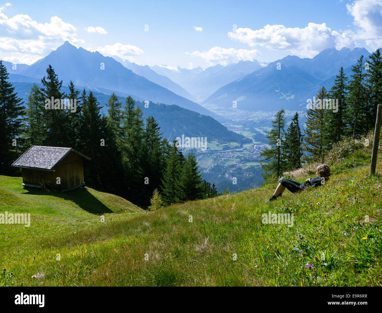 Vista della Stubaital Dalla Patscherkofel, Innsbruck, Austria Foto Stock