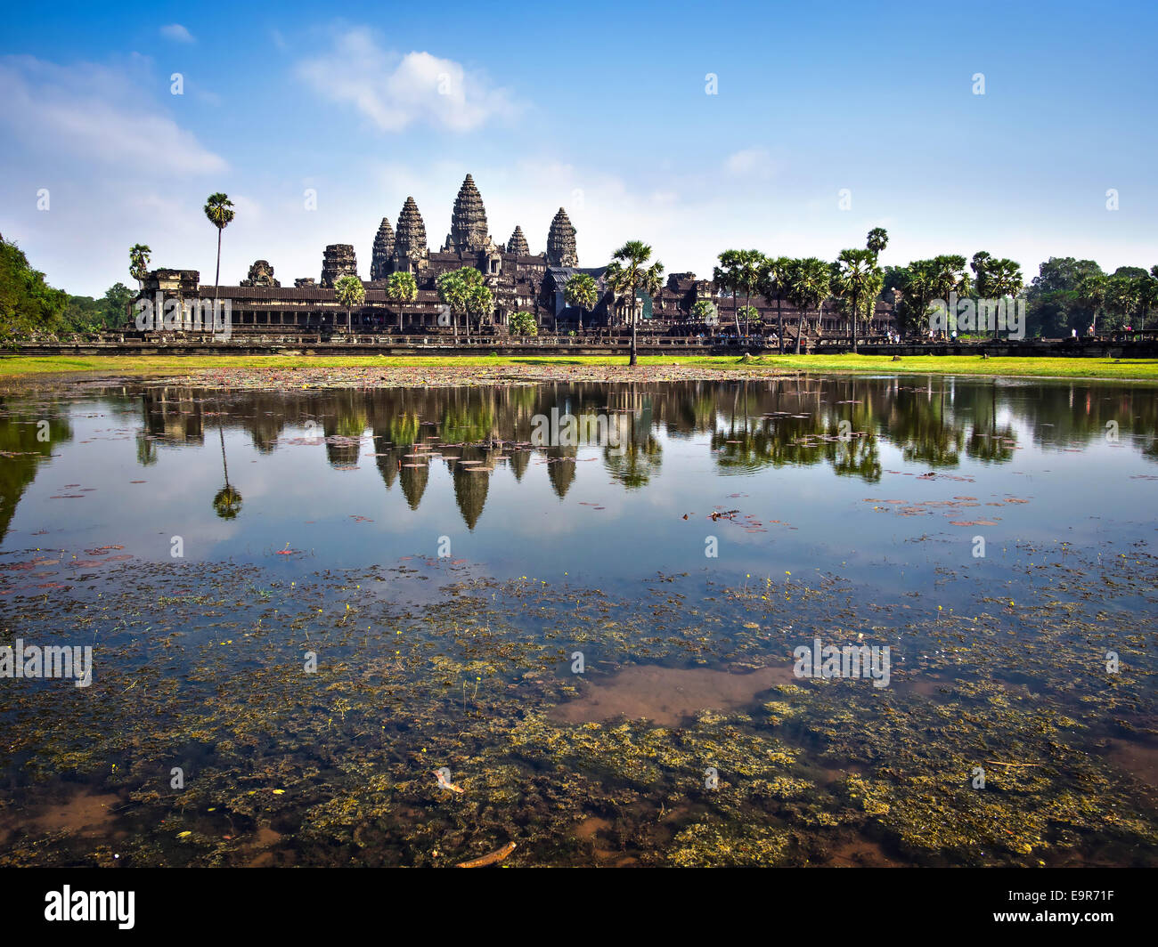 Angkor Wat, il più grande del mondo monumento religioso, vicino a Siem Reap, Cambogia. Foto Stock