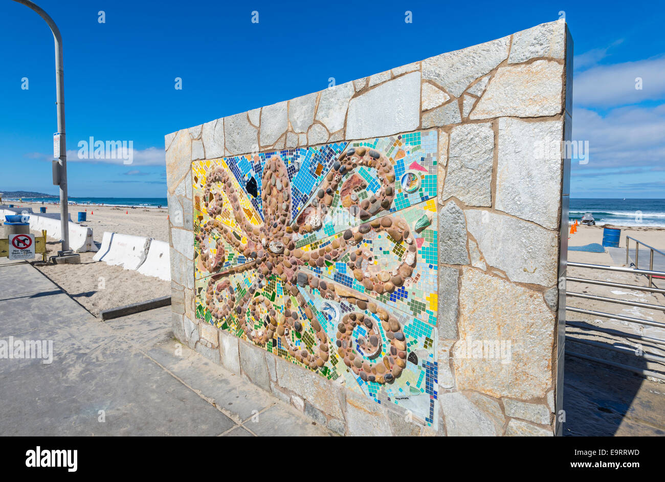 Parete di polpo art. Situato accanto al Pacific Beach stazione bagnino. San Diego, California, Stati Uniti. Foto Stock