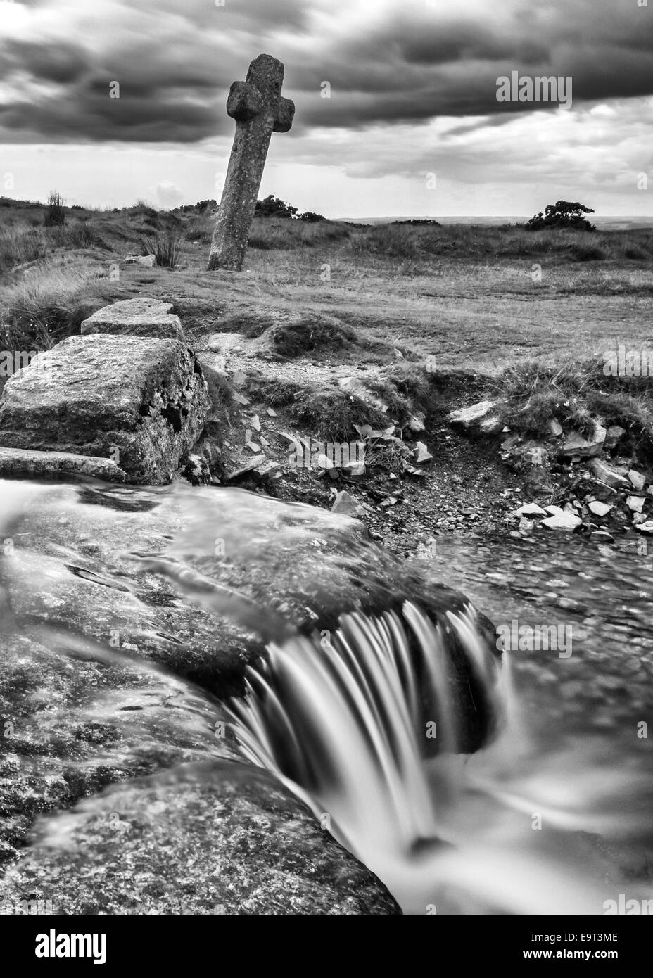 Croce Beckamoor/Ventoso post su Dartmoor Foto Stock