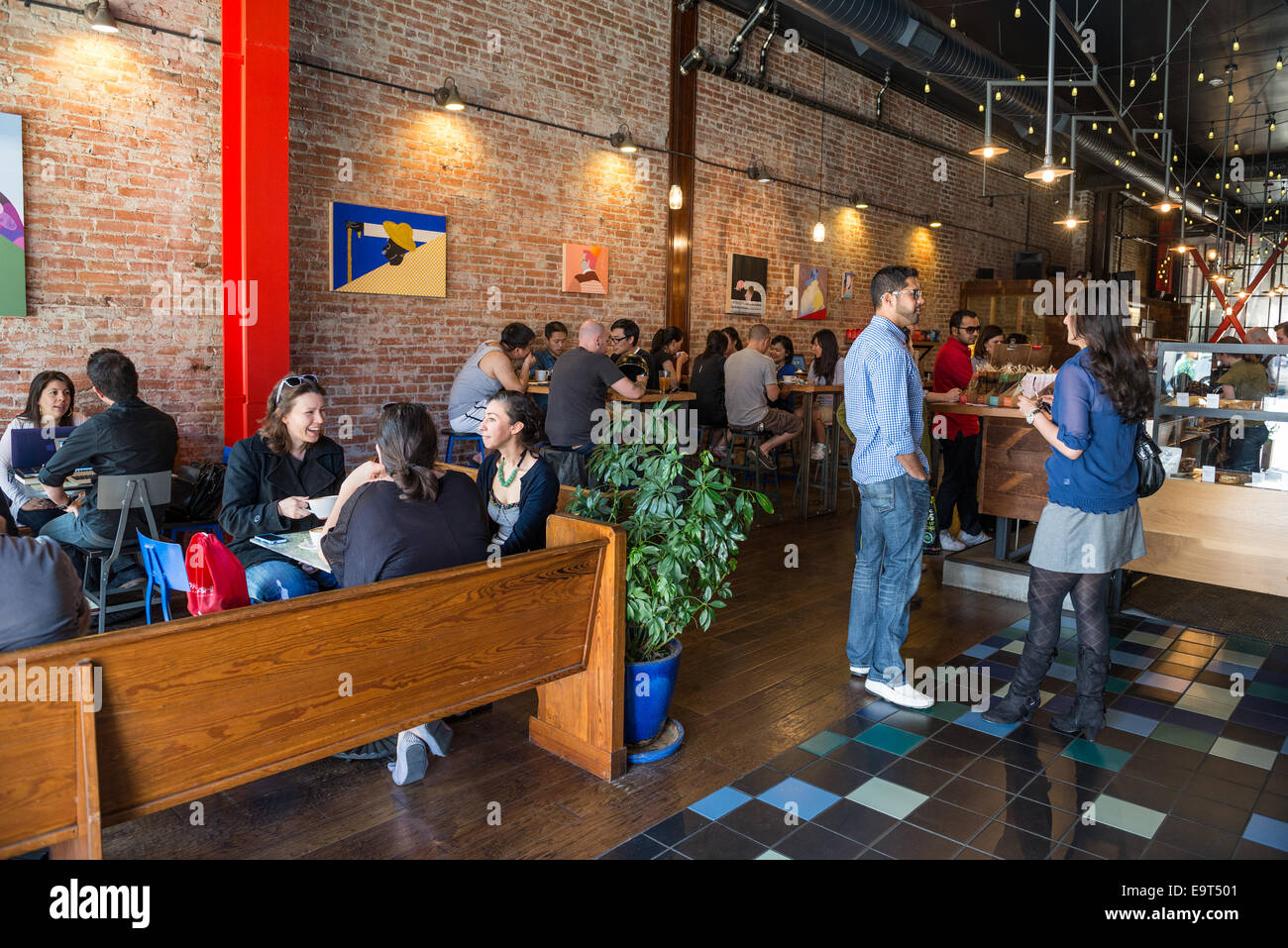 Intelligentia caffè, una popolare e hip coffee shop nella Città Vecchia di Pasadena. Foto Stock