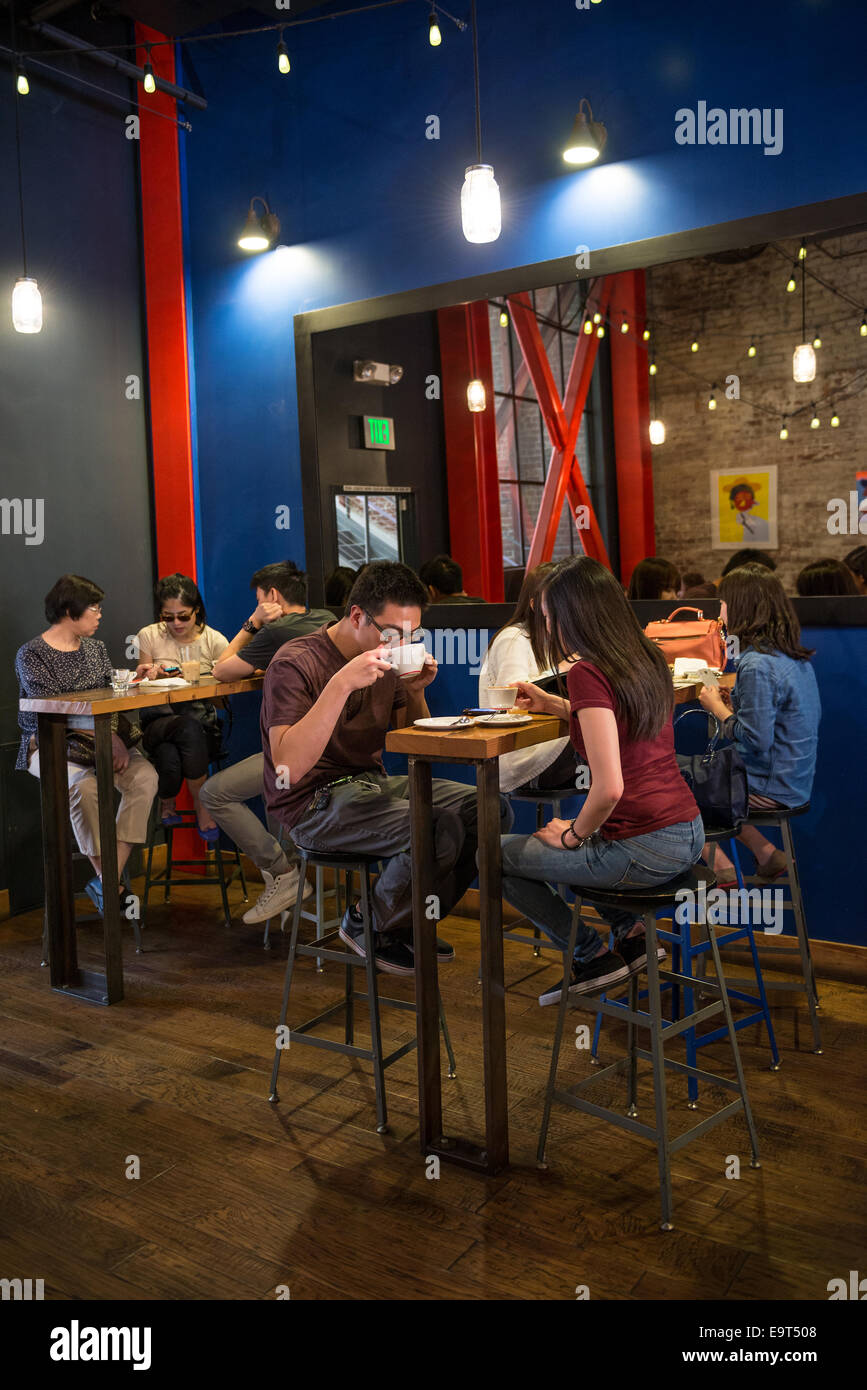 Intelligentia caffè, una popolare e hip coffee shop nella Città Vecchia di Pasadena. Foto Stock