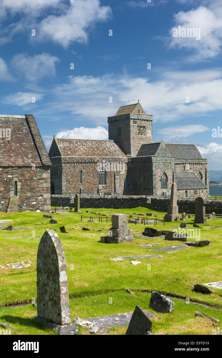 Abbazia di Iona e cimitero - luogo di sepoltura di re e capi clan - sull isola di Iona nelle Ebridi Interne e Western Isles, West Foto Stock