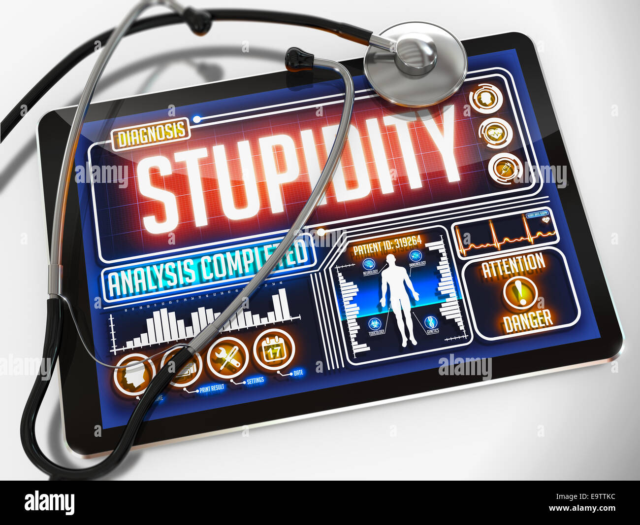 Medical Tablet con la diagnosi di stupidità sul display e un stetoscopio nero su sfondo bianco. Foto Stock