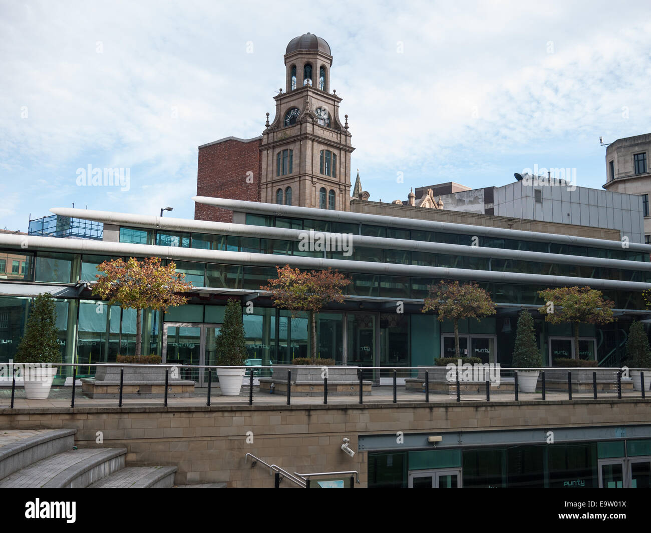 Piazza vicino al grande magazzino settentrionale, Manchester Foto Stock