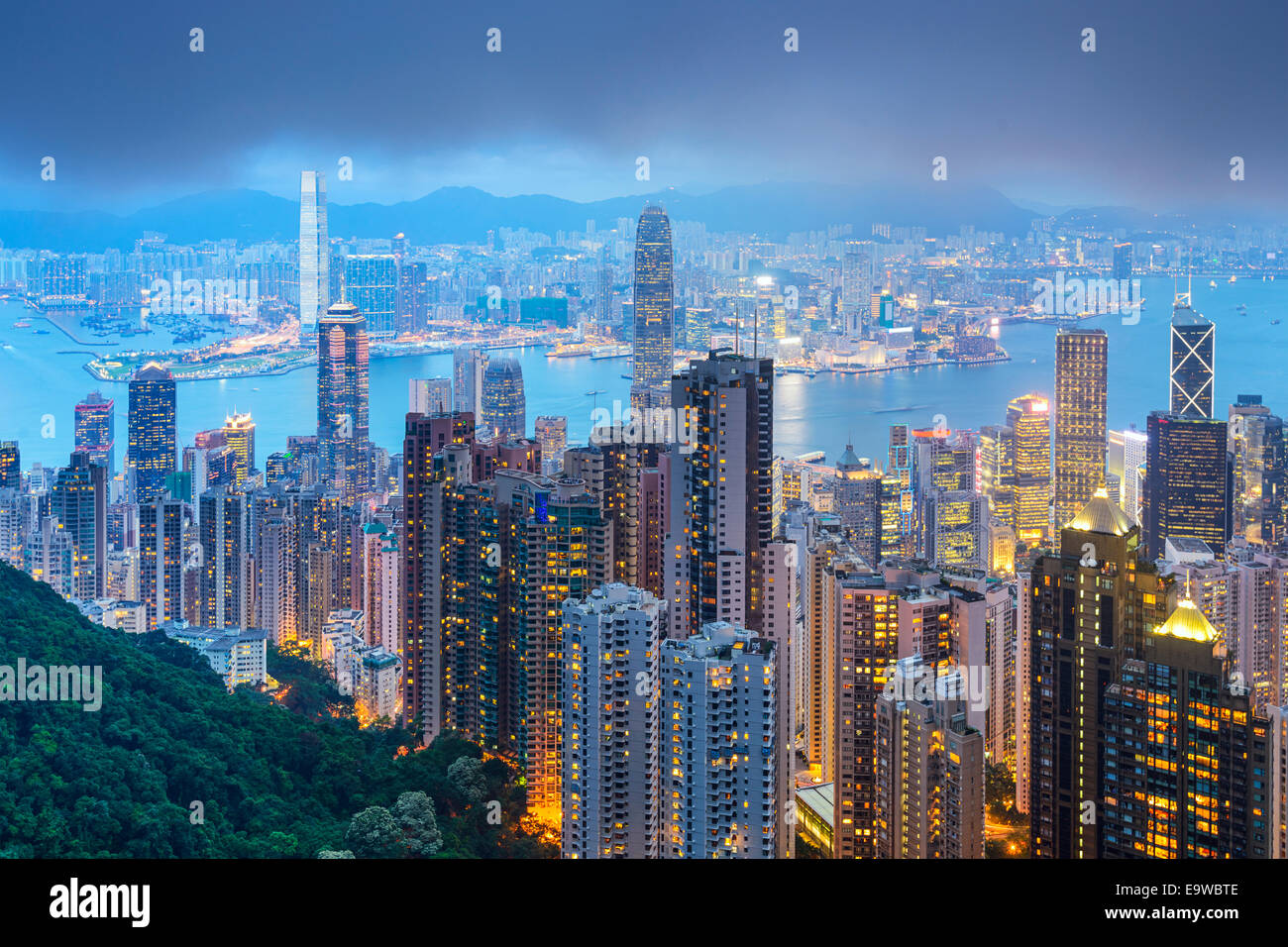 Hong Kong Cina skyline della città dalla vetta. Foto Stock
