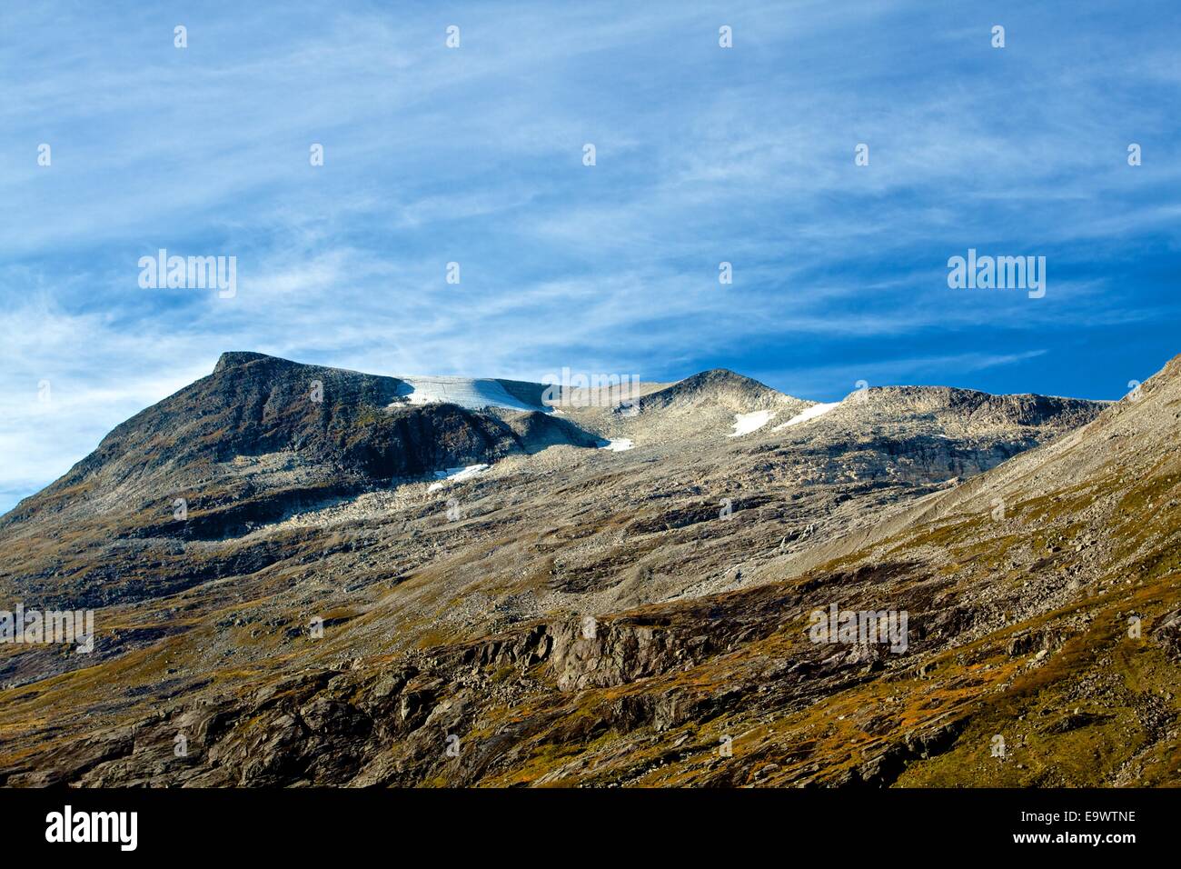 Belle montagne norvegesi Foto Stock