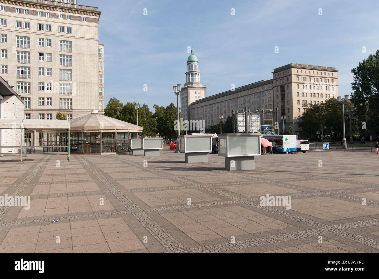 Piazza Karl Marx Allee Berlino Germania Foto Stock