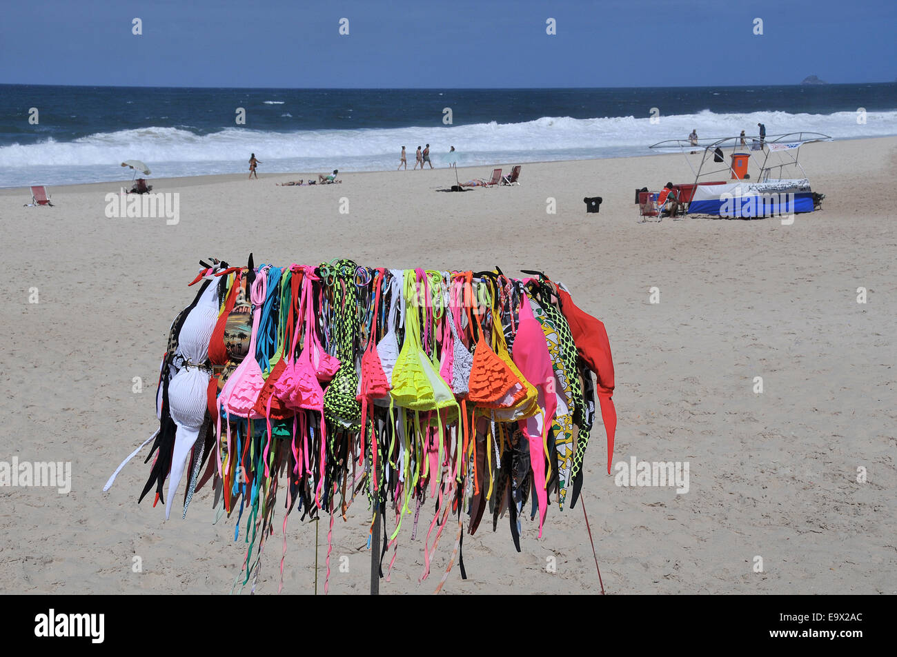 Bikini spiaggia di Ipanema di Rio de Janeiro in Brasile Foto Stock