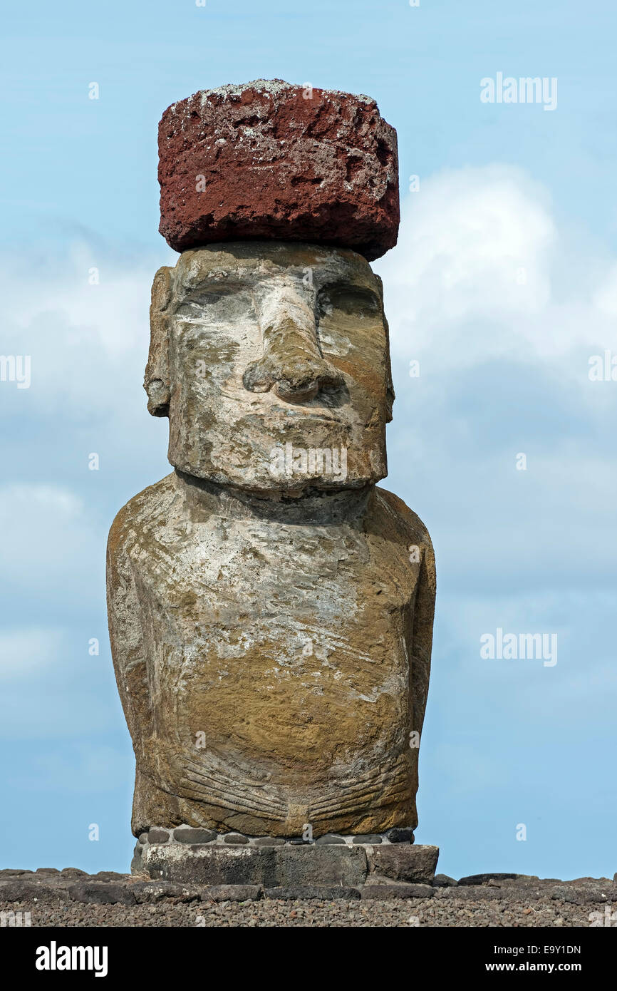 Moai, Rano Raraku, Isola di Pasqua, Cile Foto Stock