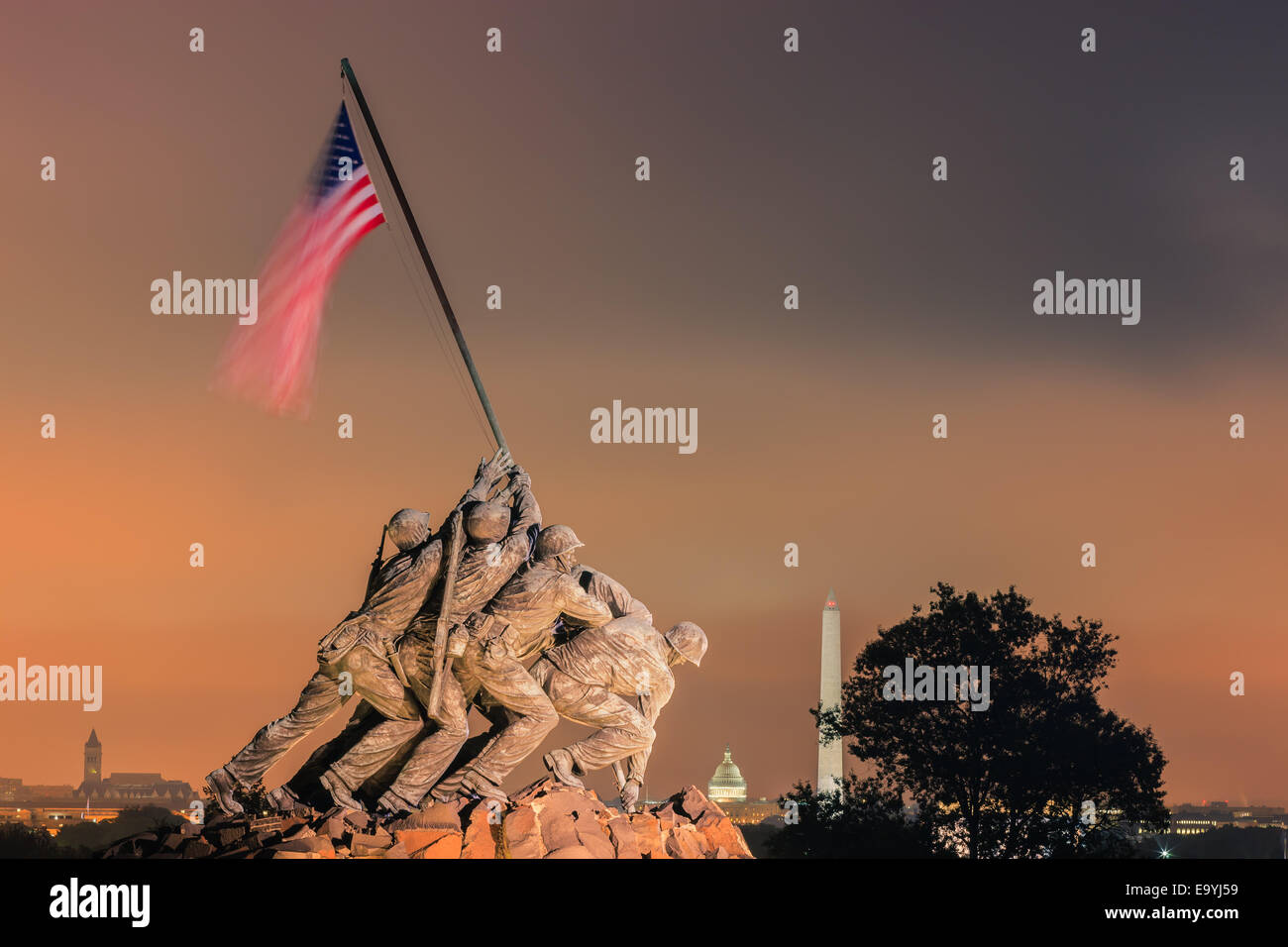 US Marine Corps War Memorial, noto anche come il Memorial Iwo-Jima ad Arlington, Virginia, Stati Uniti d'America. Foto Stock