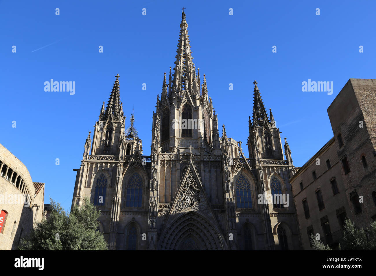 Spagna. La Catalogna. La cattedrale di Barcellona. Esterno. Facciata in stile neo-gotico. Xix secolo. Foto Stock