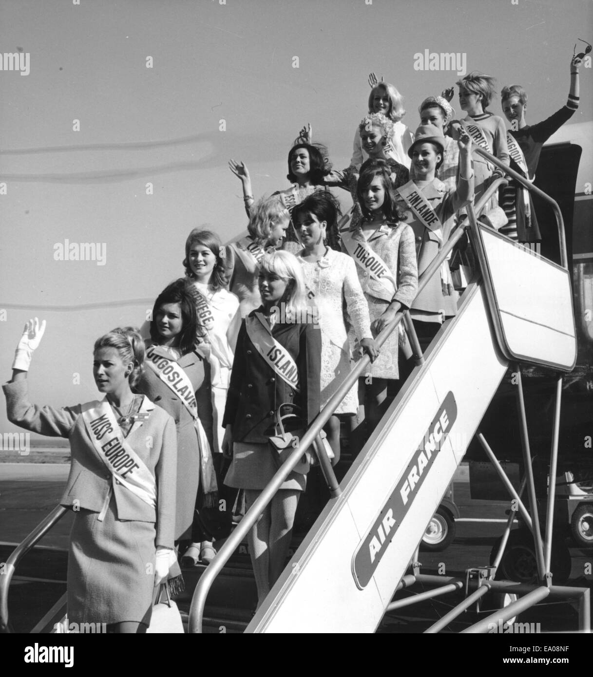 Nizza, Francia. 27 Maggio, 1967. I vari mancati arrivi all'aeroporto di  Nizza, determinato a vincere il titolo di Miss Europa 1967, che è un passo  in più per il titolo di Miss