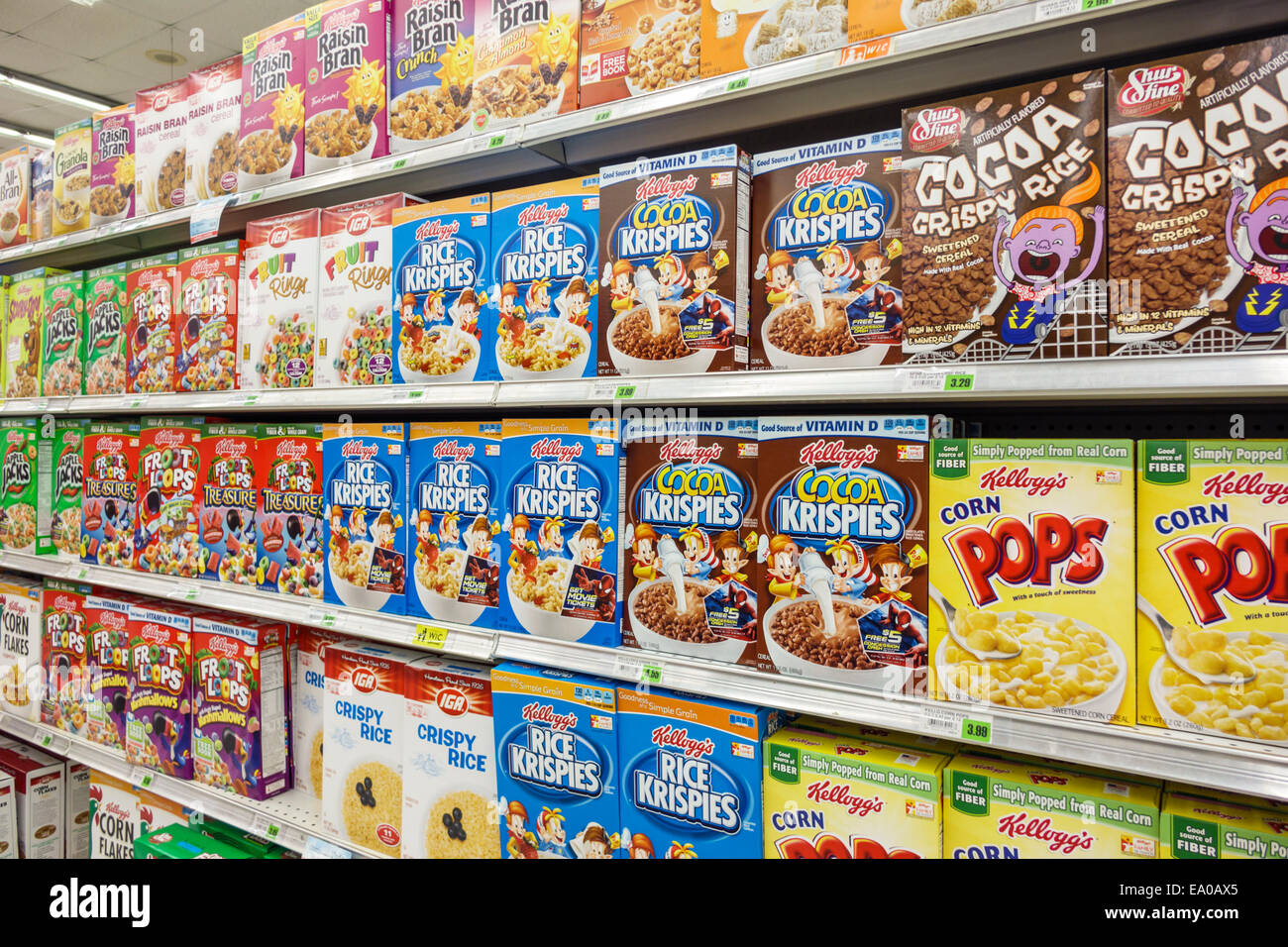 Indiantown Florida,Rines IGA Market,negozio di alimentari,supermercato,cibo,vendita scaffali esposizione,scatole,cereali,colazione,Kellogg's,FL140803036 Foto Stock