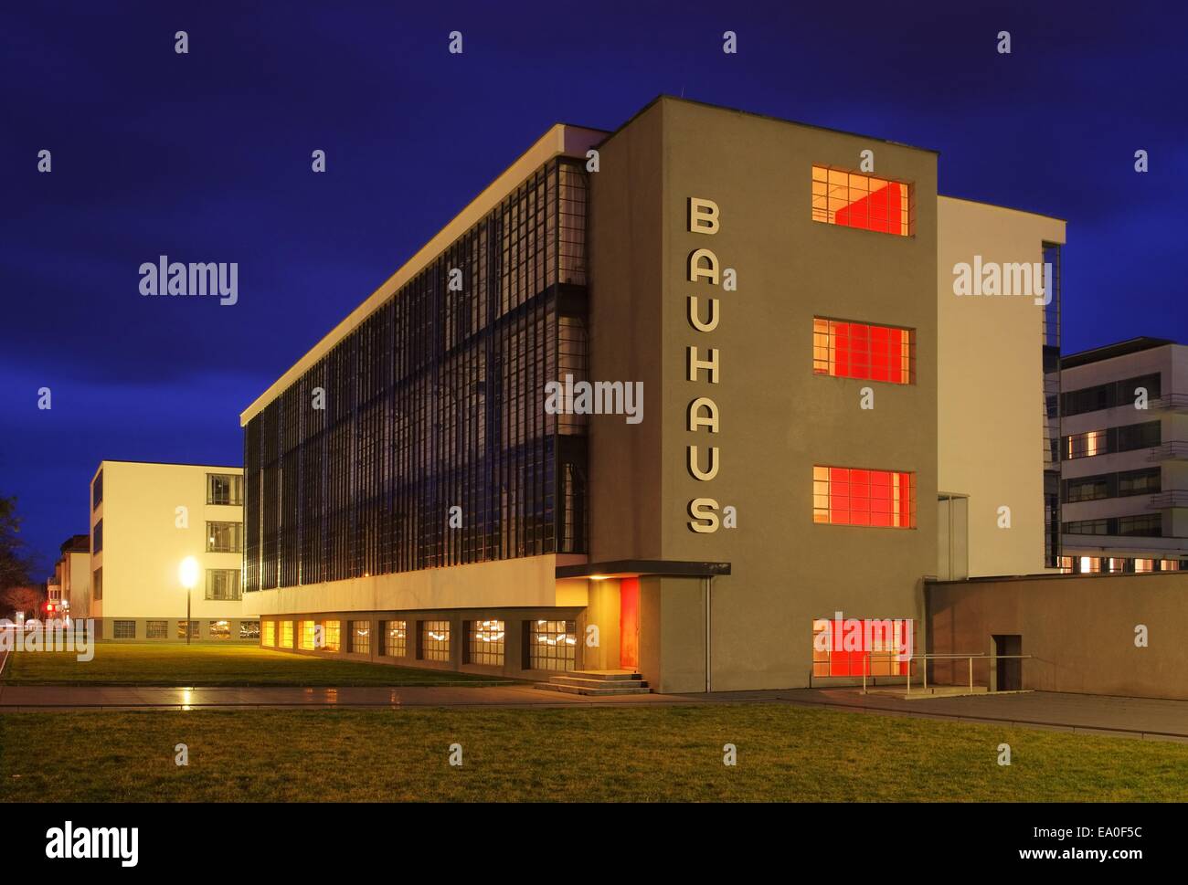 Il Bauhaus di Dessau Nacht - Bauhaus di Dessau notte 01 Foto Stock