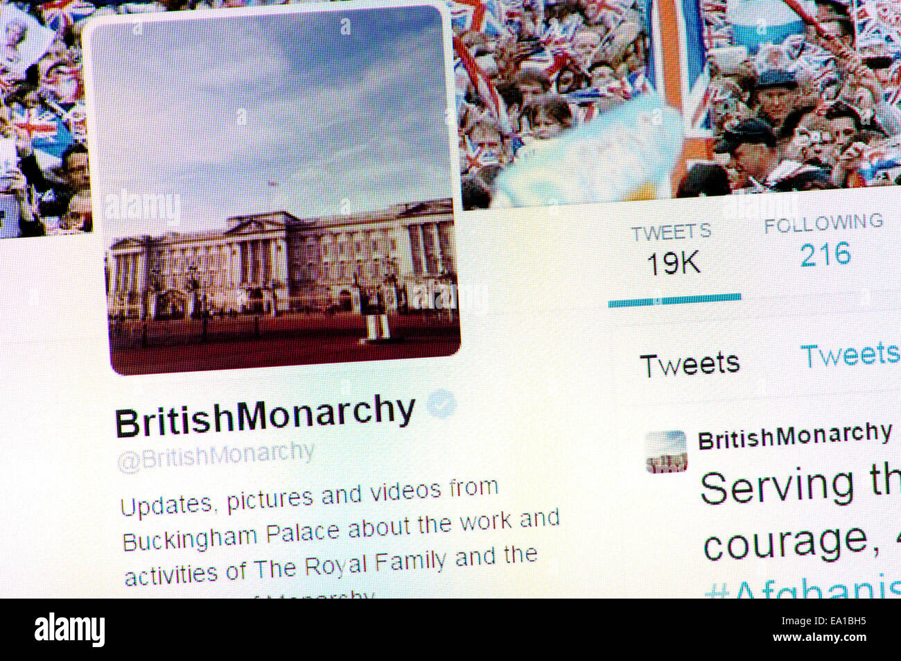Queen Elizabeth II account Twitter - screenshot della pagina del profilo Foto Stock