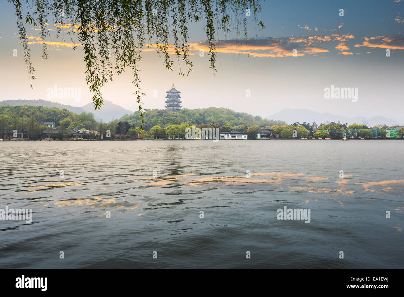 Leifeng pagoda di bagliore di sera Foto Stock