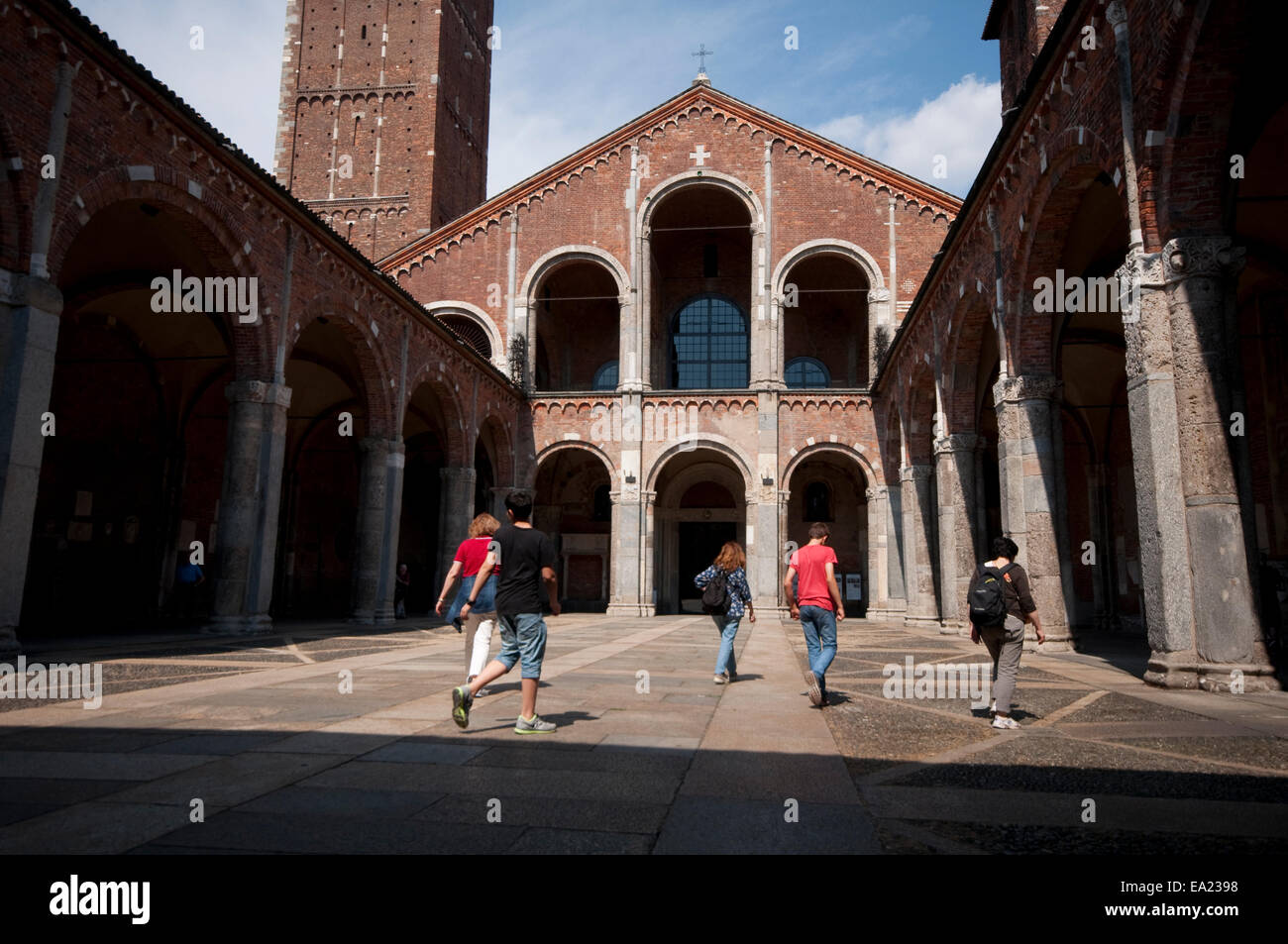 L'Italia, Lombardia, Milano, Basilica di Sant'Ambrogio, Sant'Ambrogio Chiesa. Foto Stock