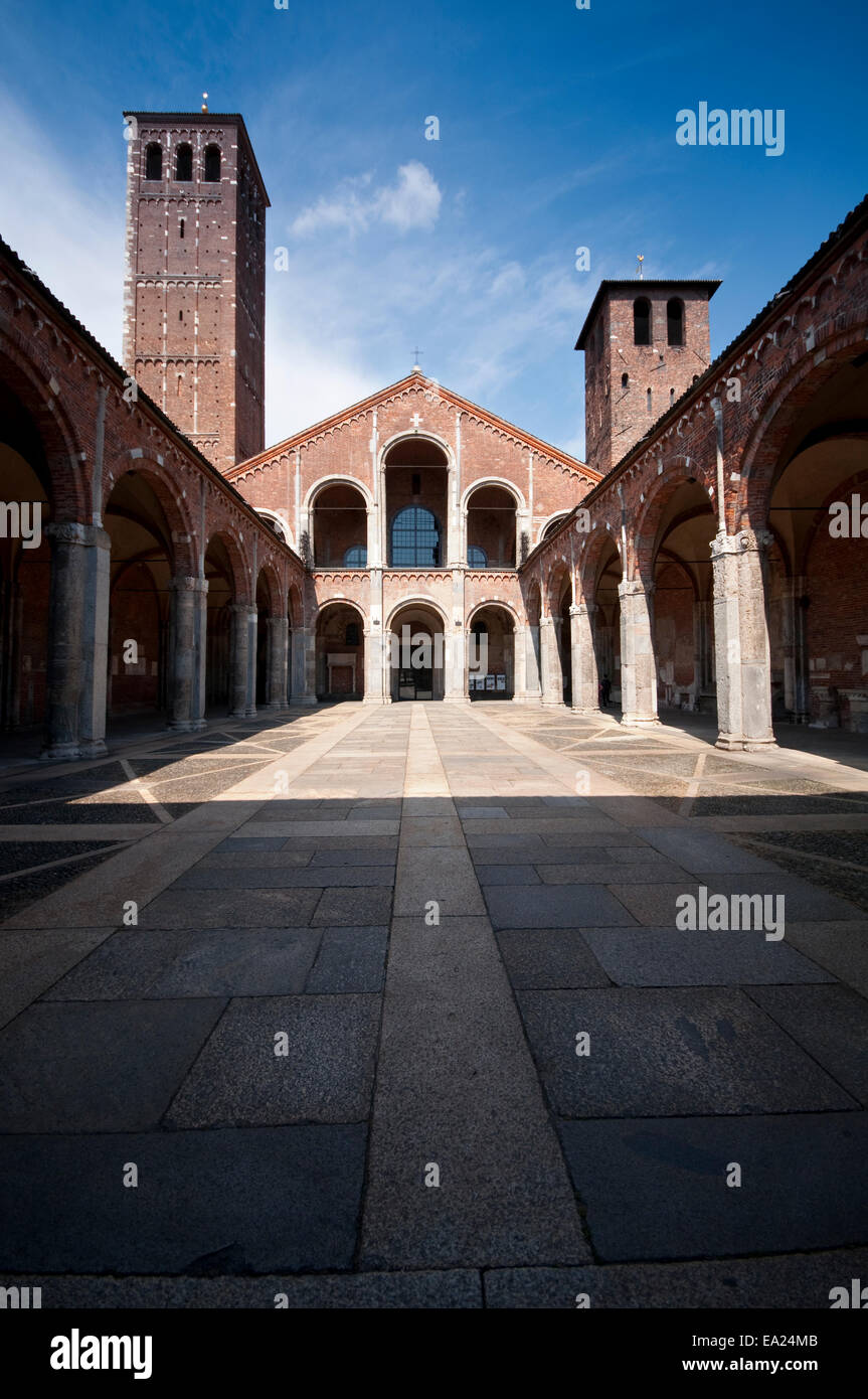 L'Italia, Lombardia, Milano, Basilica di Sant'Ambrogio, Sant'Ambrogio Chiesa. Foto Stock