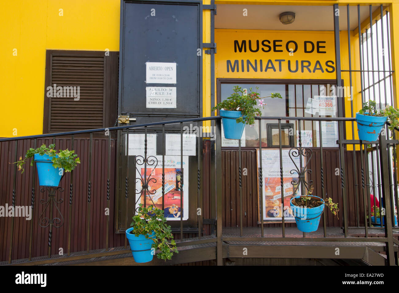 L'ingresso al museo di miniature in Mijas Spagna Foto Stock