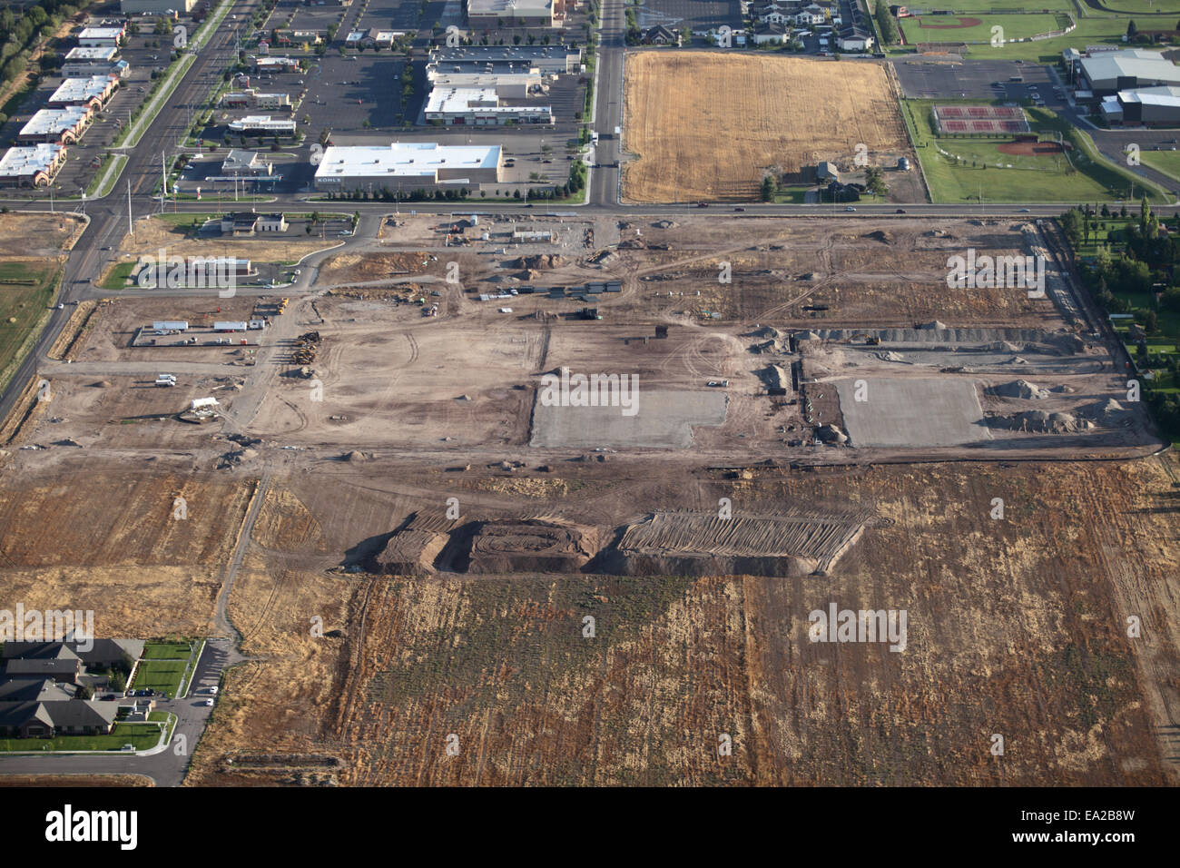 Un'immagine aerea di un commercial real estate development in costruzione Foto Stock