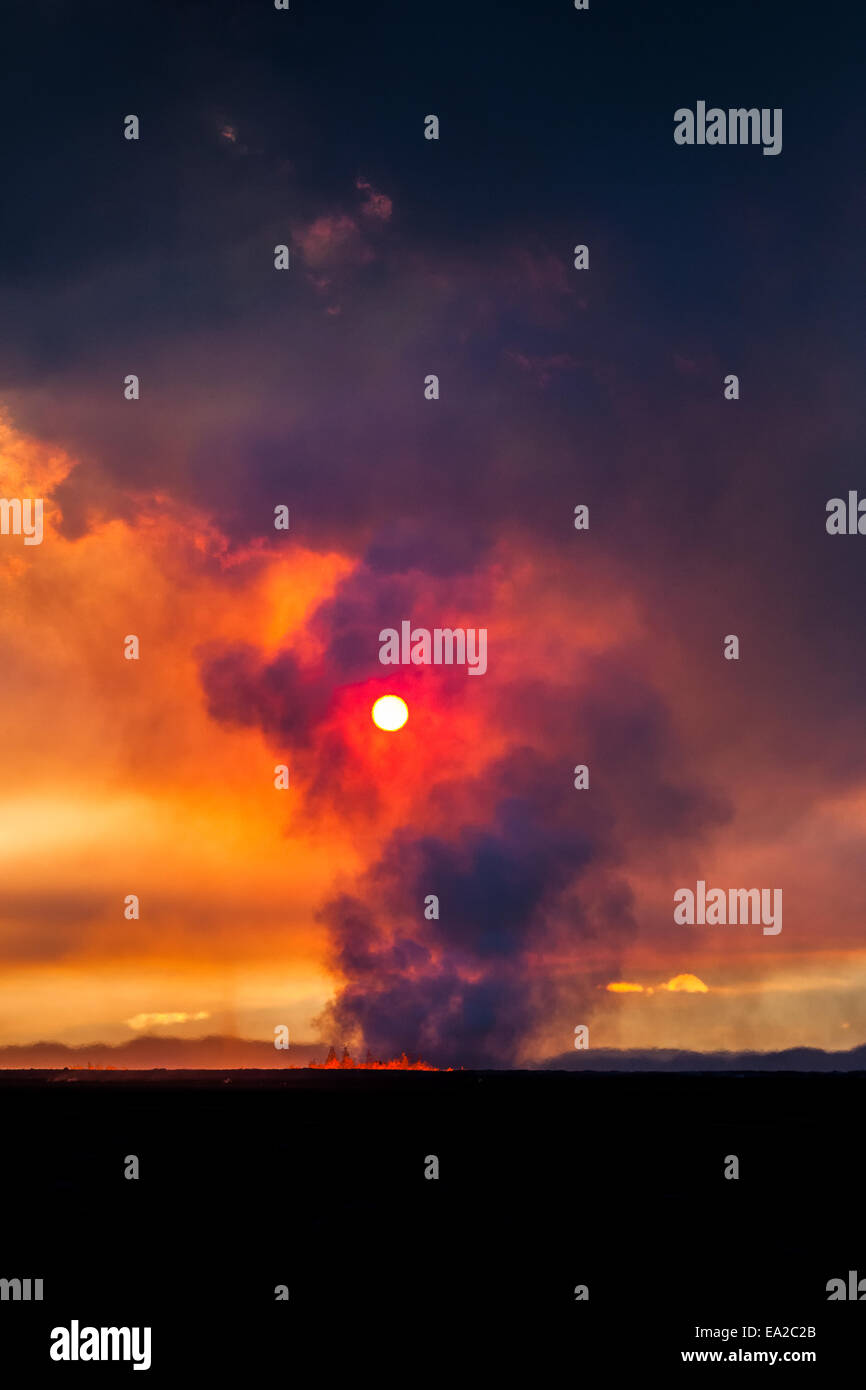 Alba sopra il vulcano, Islanda Foto Stock