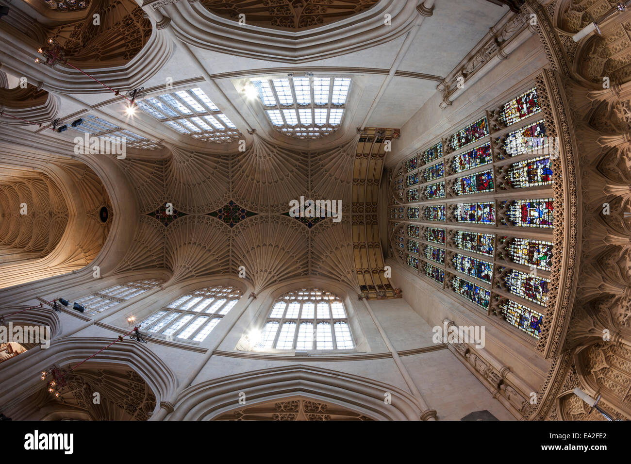 Il bellissimo e delicato ventilatore soffitto a volte di Abbazia di Bath in bagno, Somerset Foto Stock