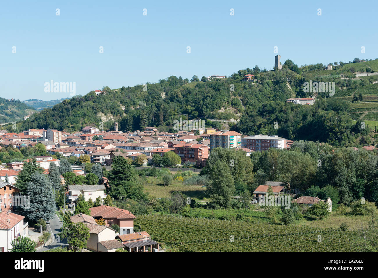 L'Italia,panorama di vigneti del Piemonte: Langhe-Roero e Monferrato nella Lista del Patrimonio Mondiale UNESCO.La vista di S.Stefano B. Foto Stock