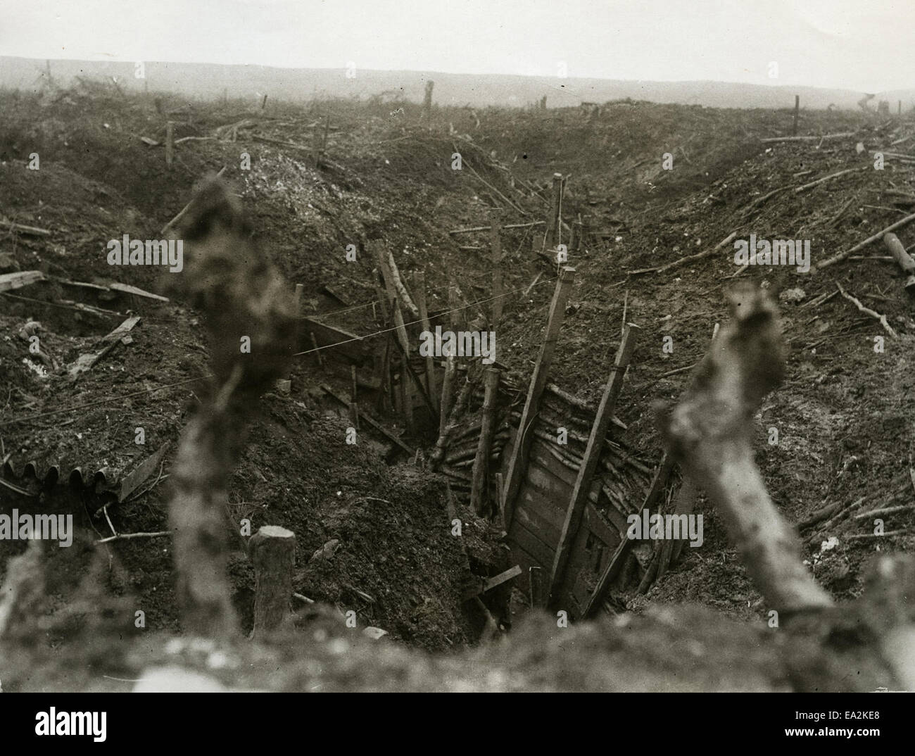 Gazzetta fotografie scattate sulla parte anteriore in Francia : Tedesco anteriore trincee di linea prima di Gommecourt Foto Stock