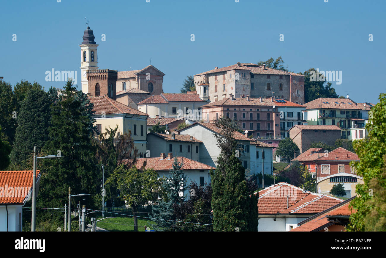 L'Italia,panorama di vigneti del Piemonte: Langhe-Roero e Monferrato nella Lista del Patrimonio Mondiale UNESCO: San Marzano Oliveto. Foto Stock
