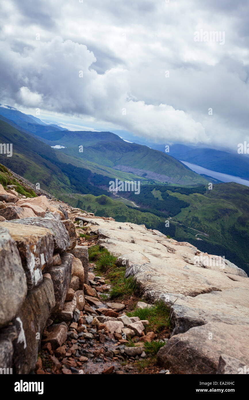 Una vista dalla montagna Track (Percorso turistico), Ben Nevis, Highlands, Scotland, Regno Unito, Europa Foto Stock