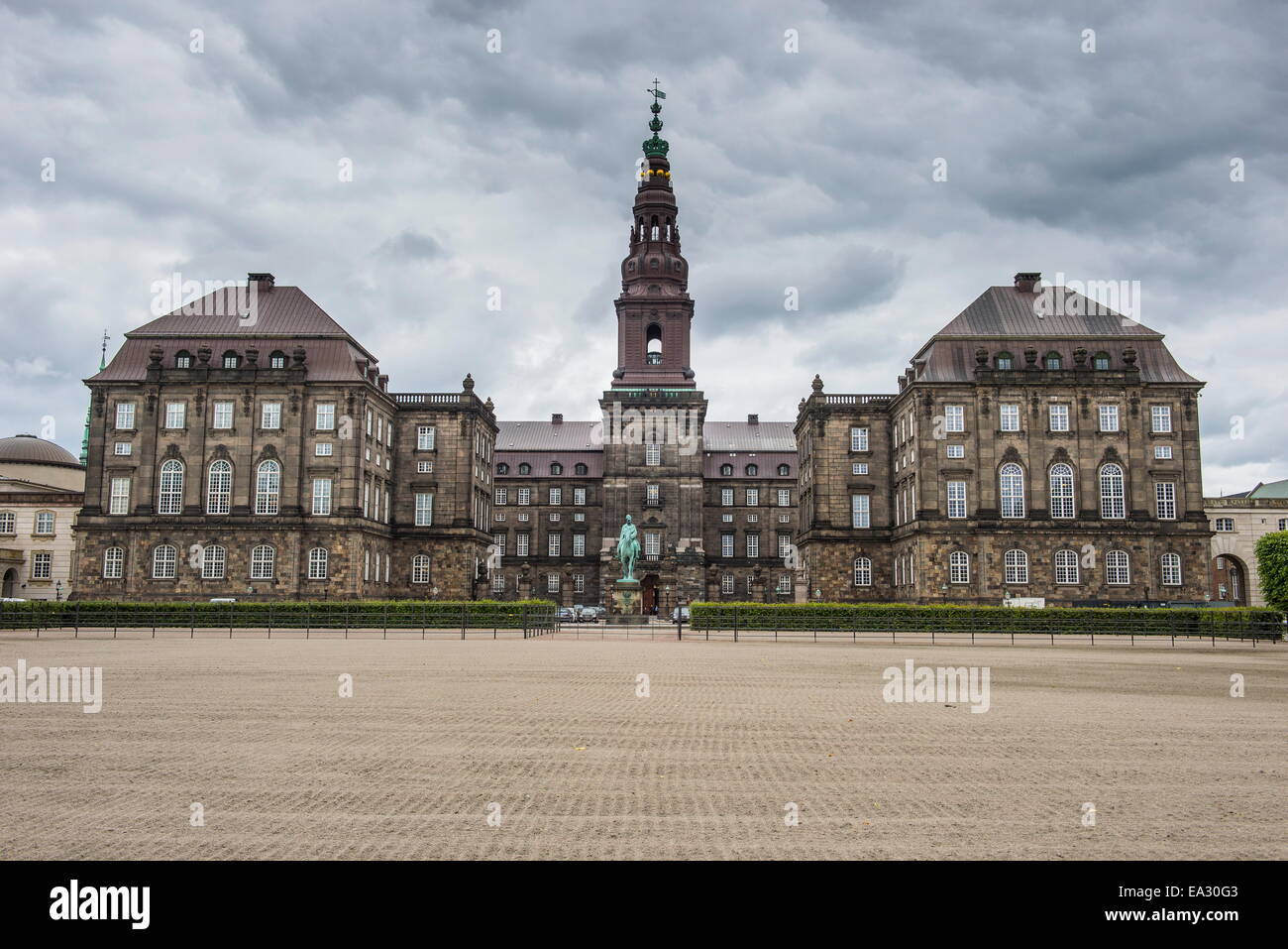 Castello di Christiansborg sede del parlamento danese di Copenaghen, Danimarca, Scandinavia, Europa Foto Stock