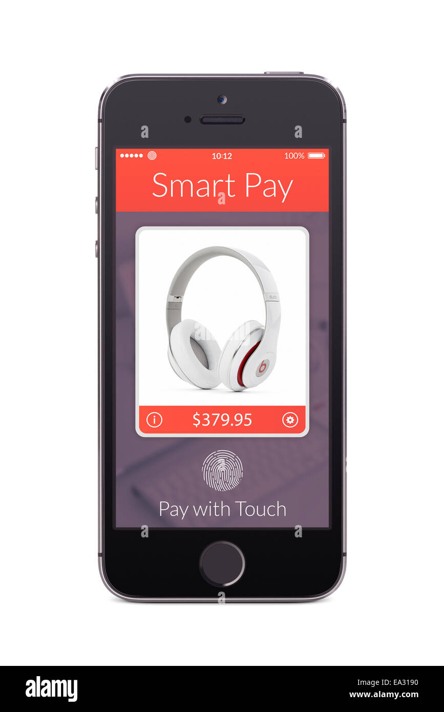 Direttamente vista frontale del nero smartphone con nfc smart pay applicazione sullo schermo isolato su sfondo bianco. Il concetto o Foto Stock Direttamente vista frontale del nero smartphone con nfc smart pay applicazione sullo schermo isolato su sfondo bianco. Il concetto o Foto Stock