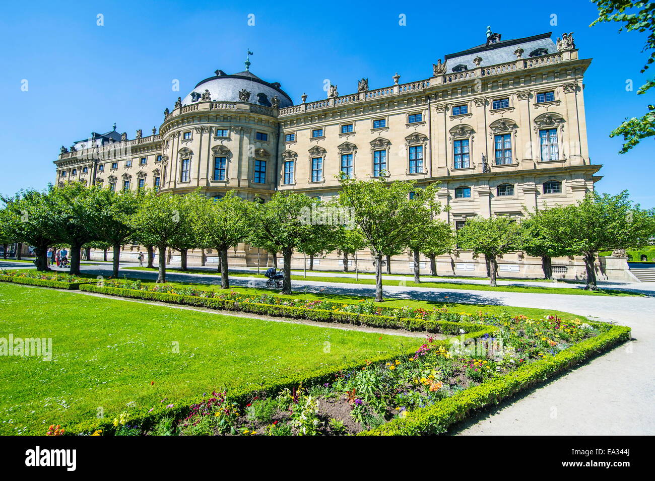 I giardini barocchi nella Residenza di Wrzburg, Sito Patrimonio Mondiale dell'UNESCO, Wurzburg, Franconia, Baviera, Germania, Europa Foto Stock