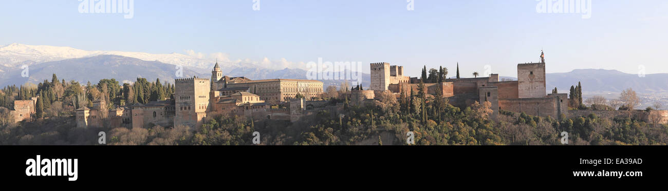 Granada - La Alhambra nella luce della sera Foto Stock