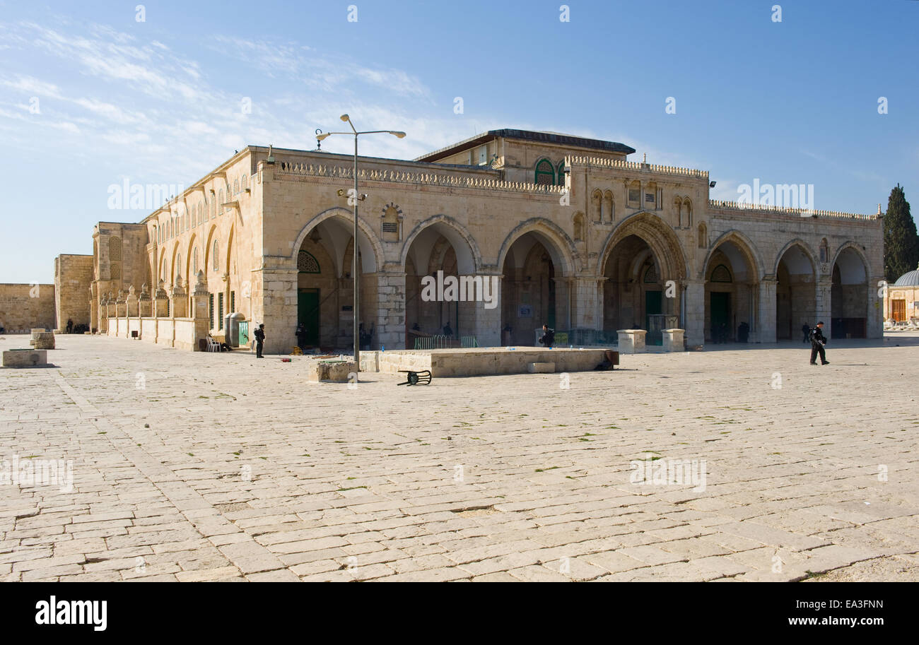 La Al-aqsa mosque sul tempio-piazza di Gerusalemme dopo le contese religiose tra musulmani e israelian funzionari di polizia Foto Stock