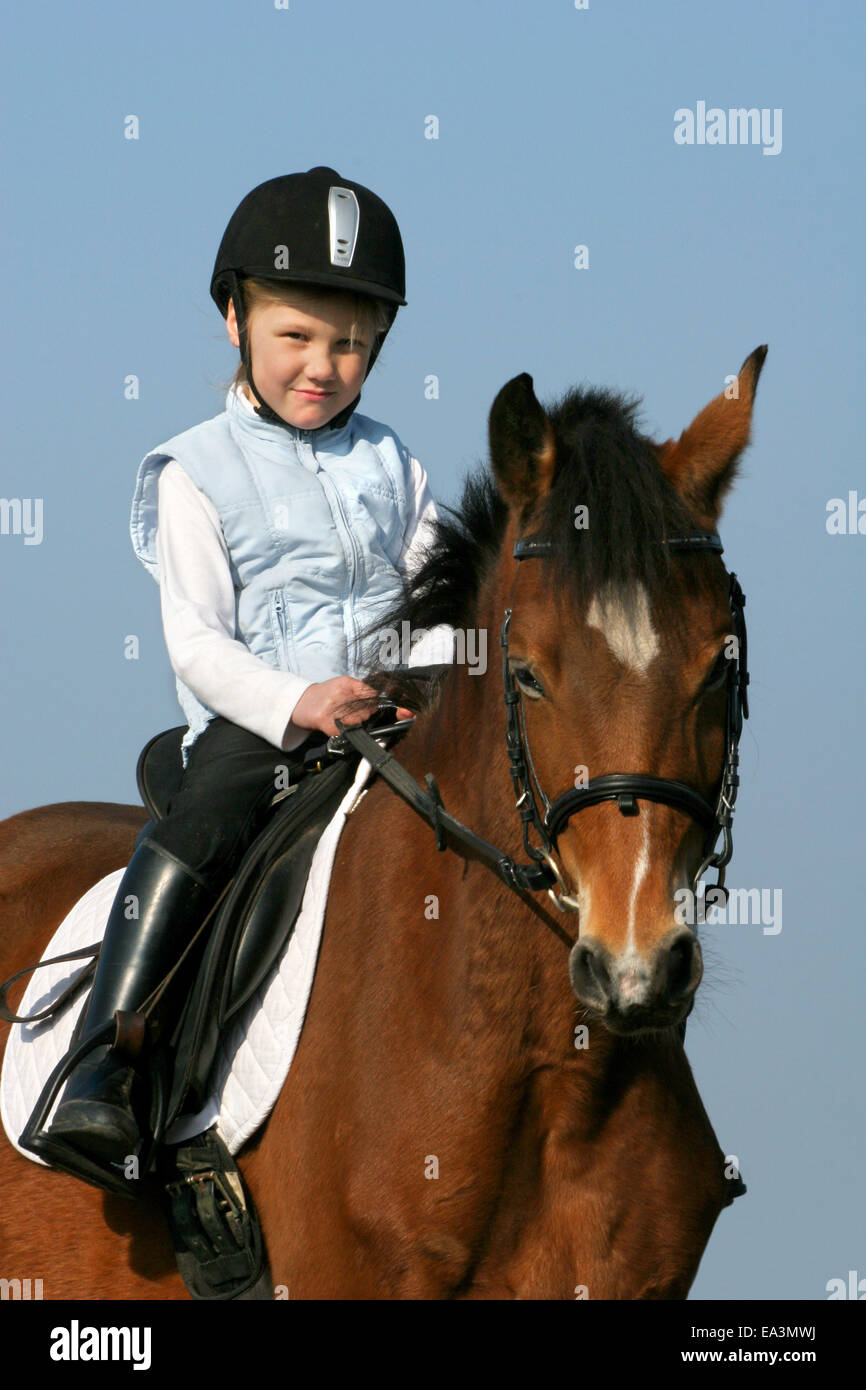 ragazza con il cavallo Foto Stock