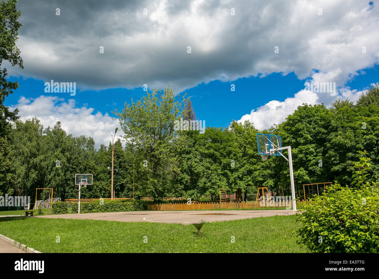 Parco giochi di pallacanestro, Regione di Mosca, Russia Foto Stock